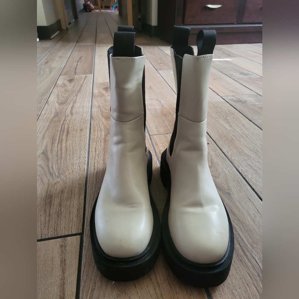 High Profile Lug Sole Platform Chelsea Boots